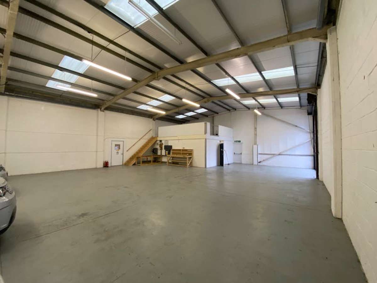 Industrial Unit in Bordon - photo 4