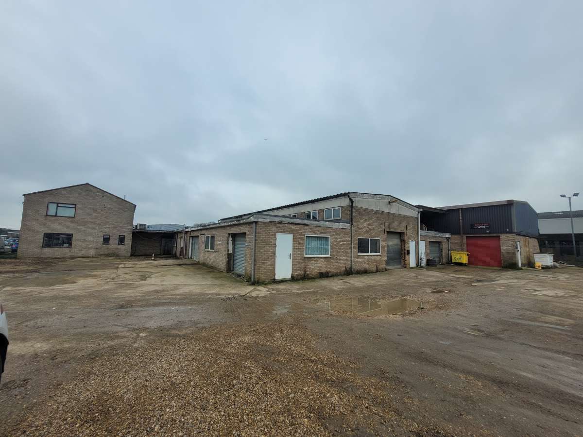 Industrial Unit in St. Ives - photo 2