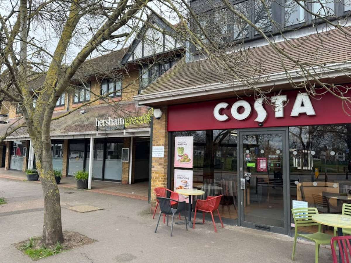 Industrial Unit in Walton-on-Thames - photo 2