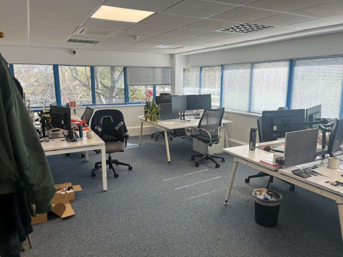 Industrial Unit in London - photo 3