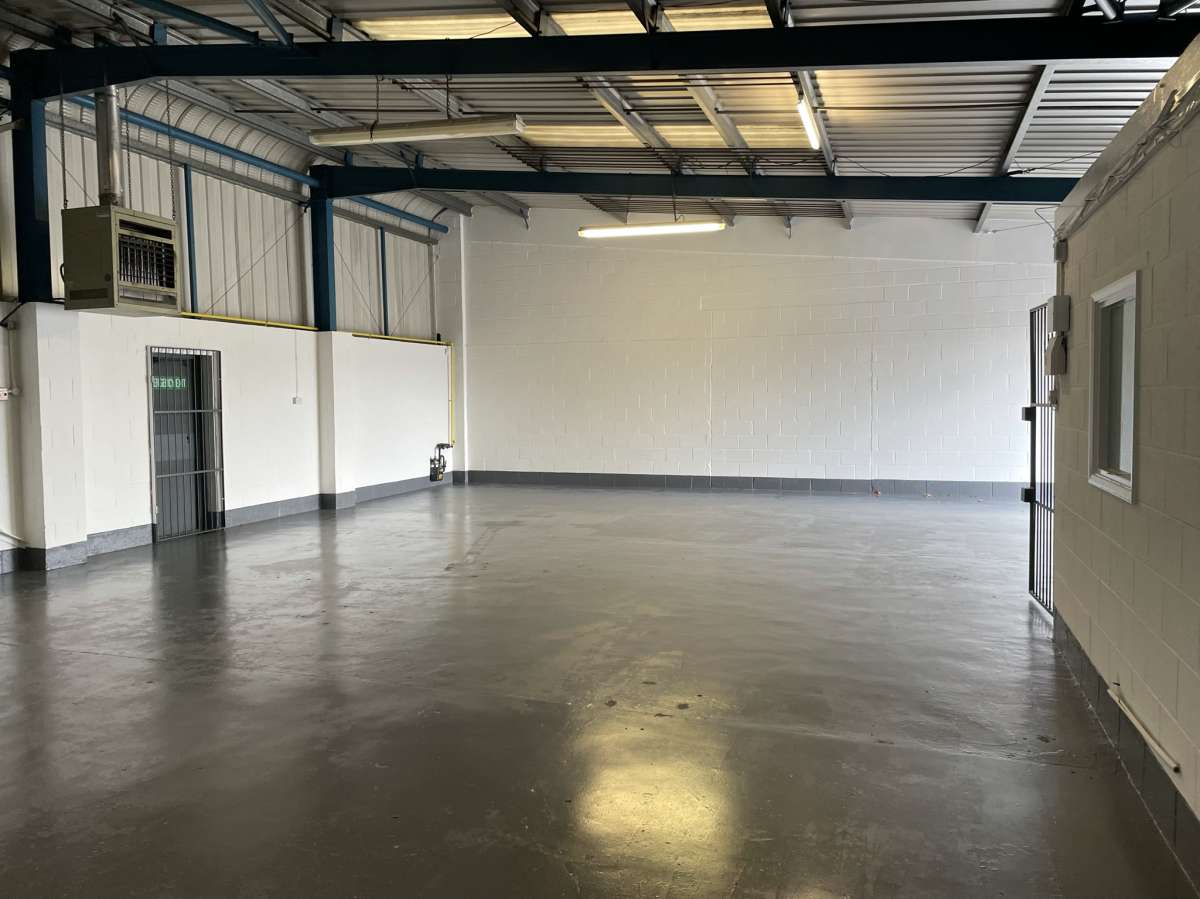 Industrial Unit in Doncaster - photo 3