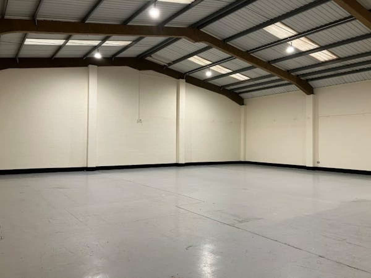 Industrial Unit in Winsford - photo 3