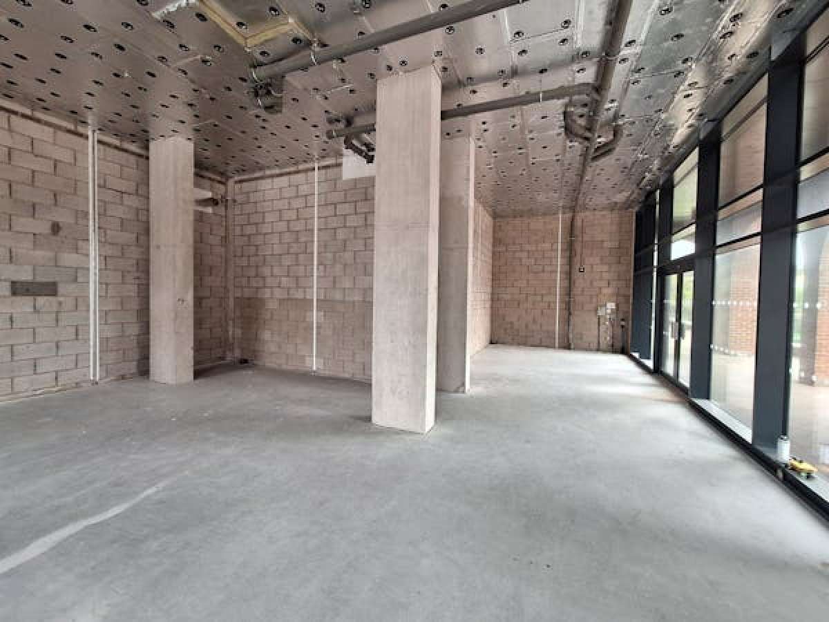 Industrial Unit in Liverpool - photo 4