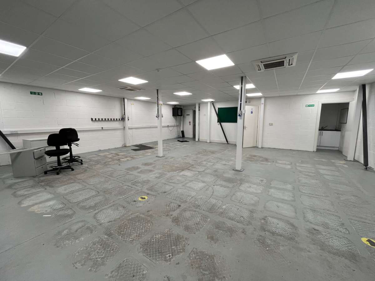 Industrial Unit in Colchester - photo 4
