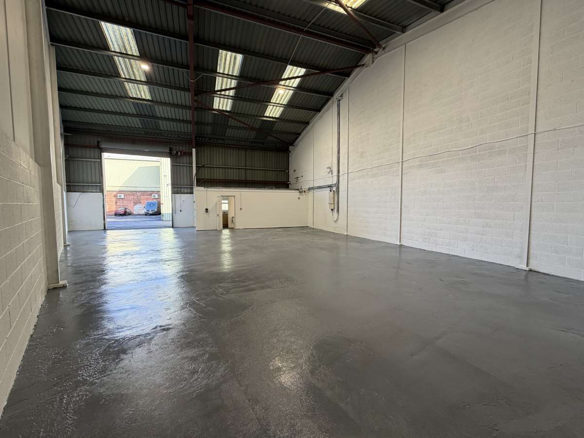 Industrial Unit in Gorton - photo 2
