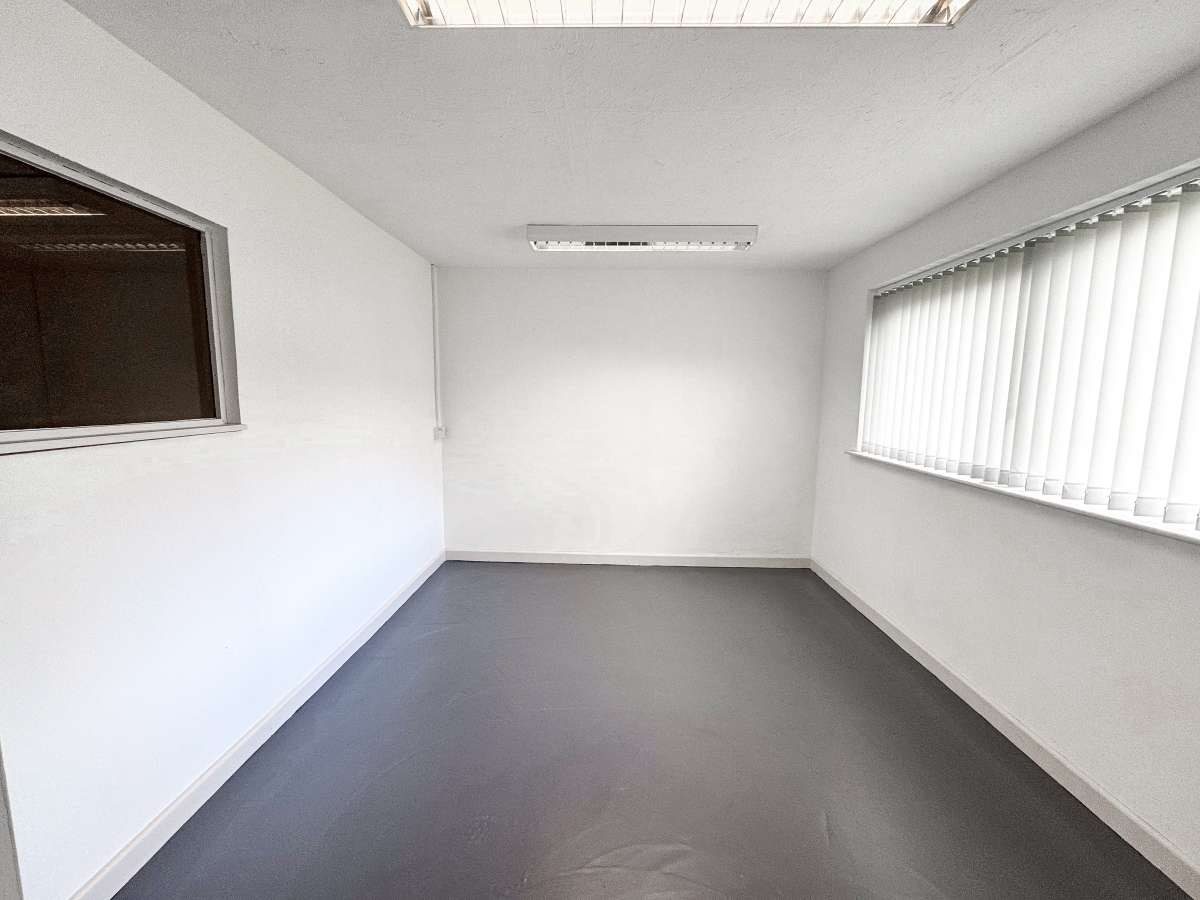 Industrial Unit in Bodmin - photo 4