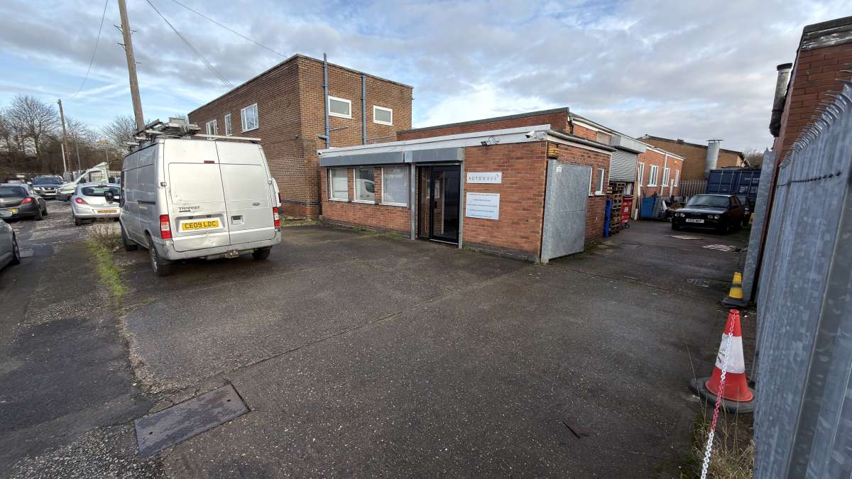 Industrial Unit in Long Eaton - photo 2