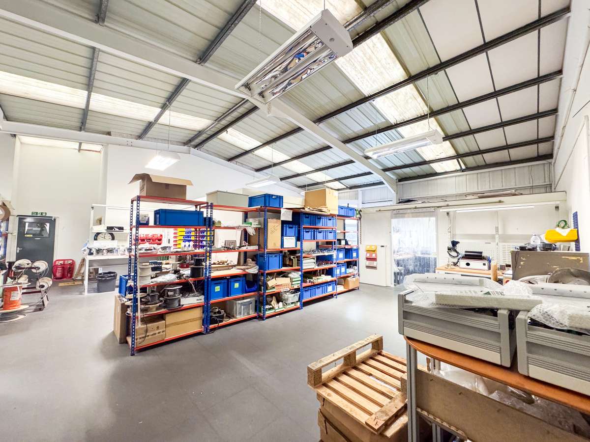 Industrial Unit in Falmouth - photo 4