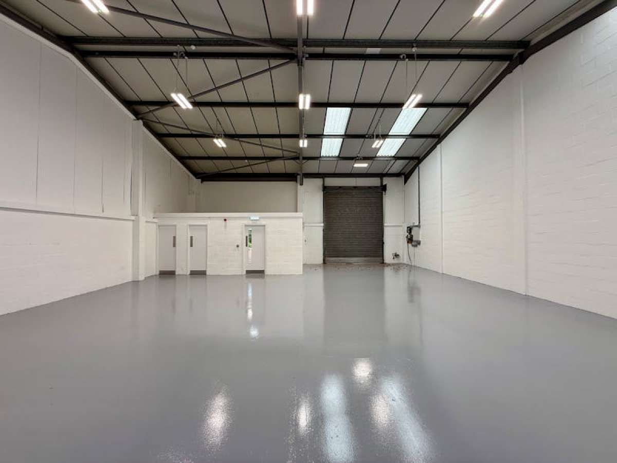 Industrial Unit in Bournemouth - photo 3