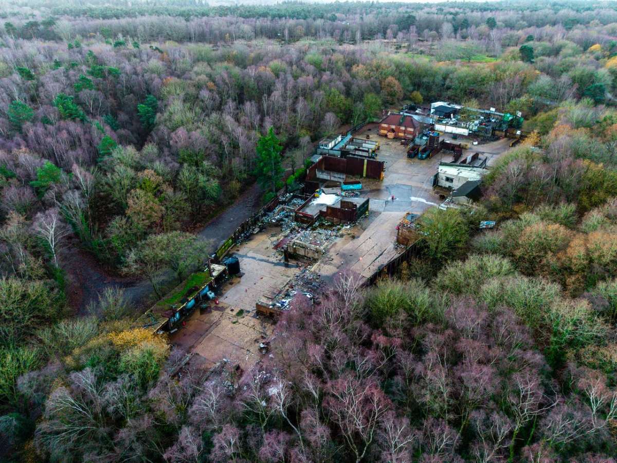 Industrial Unit in Yateley - photo 2