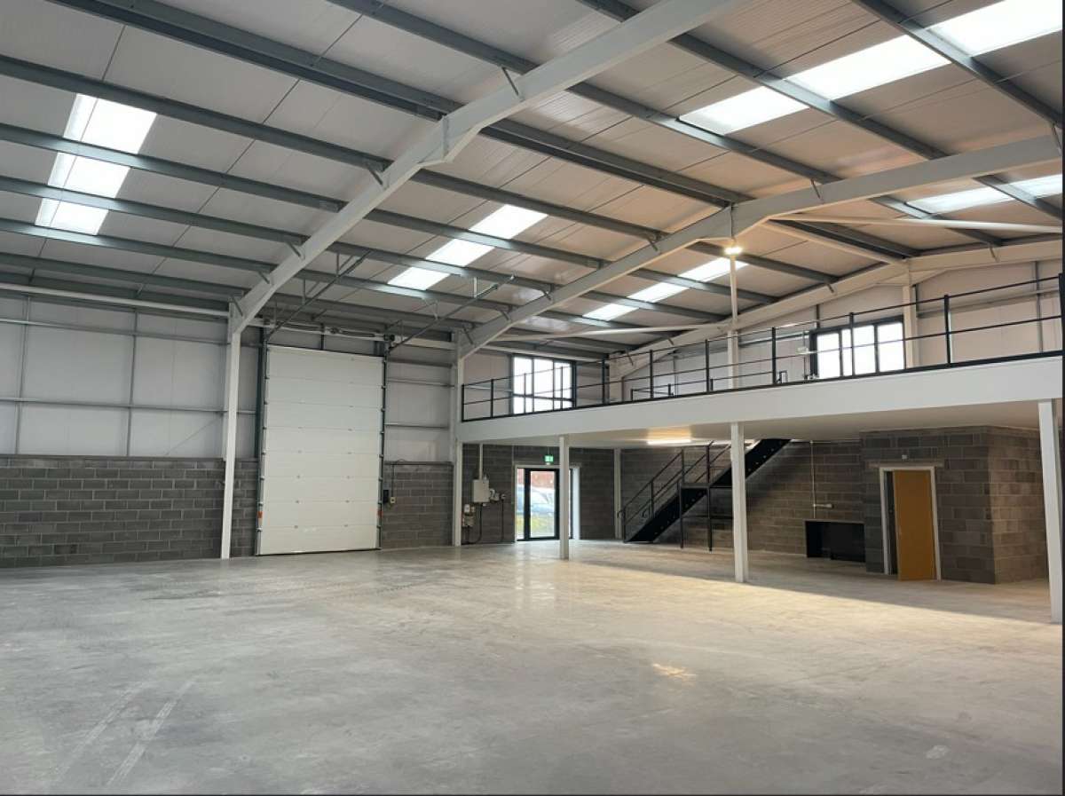 Industrial Unit in Bristol - photo 4