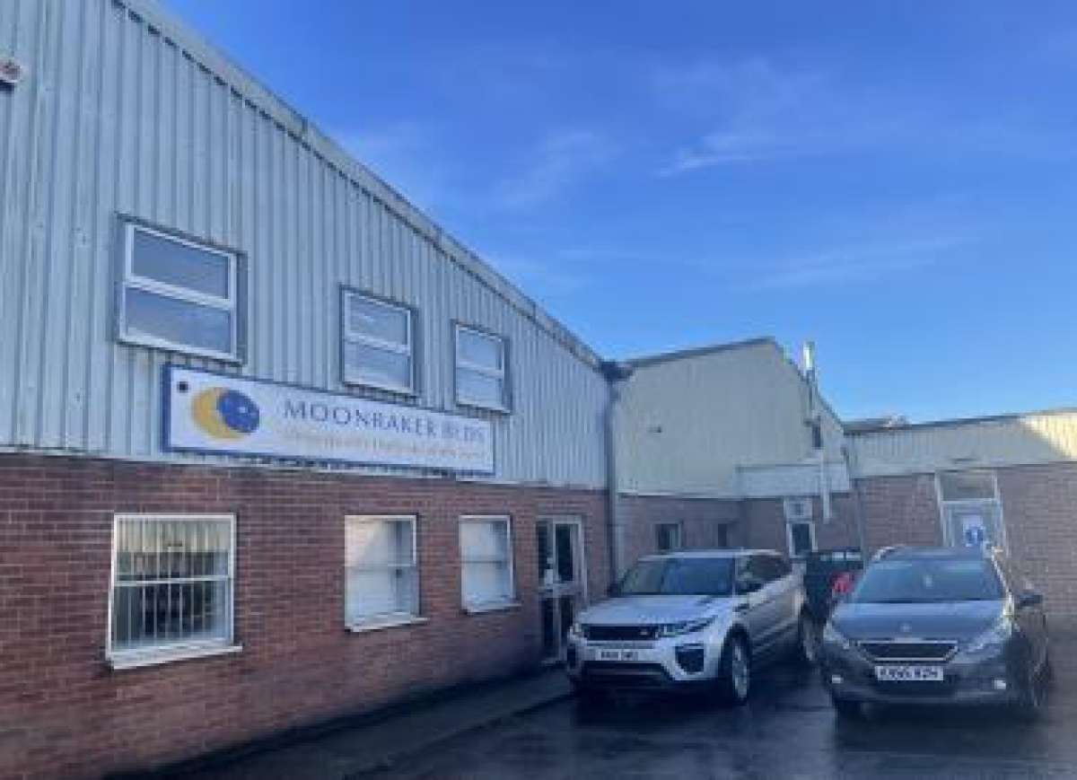 Industrial Unit in West Wiltshire Trading Estate - photo 3