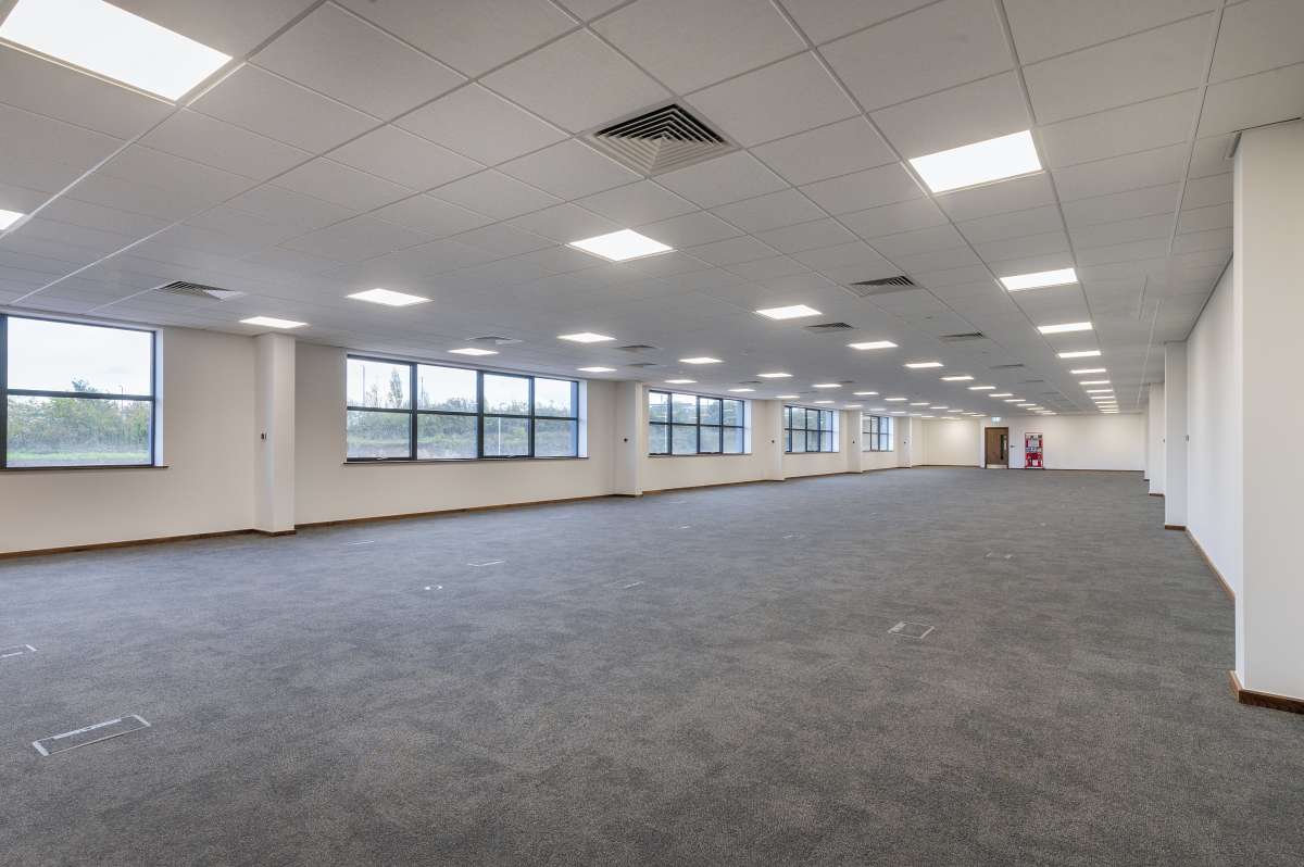 Industrial Unit in Thurrock - photo 4