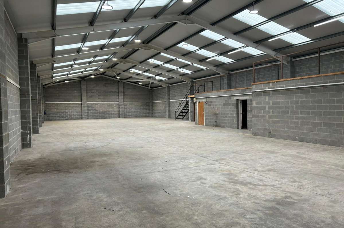 Industrial Unit in Lisburn - photo 3