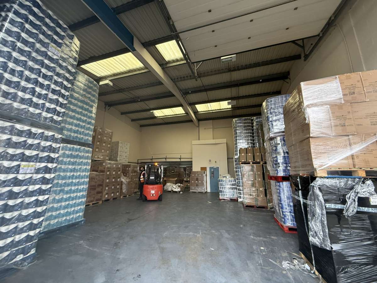 Industrial Unit in Harlow - photo 2