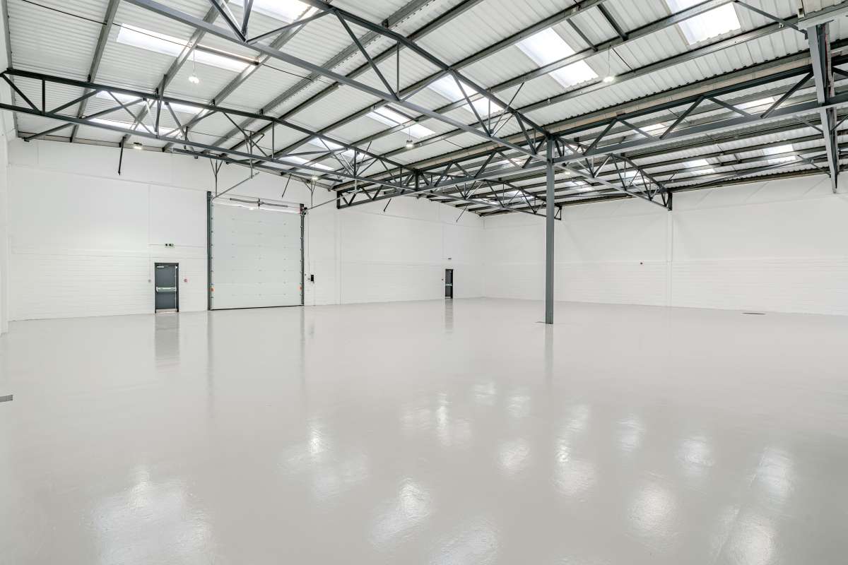 Industrial Unit in Milton Keynes - photo 2