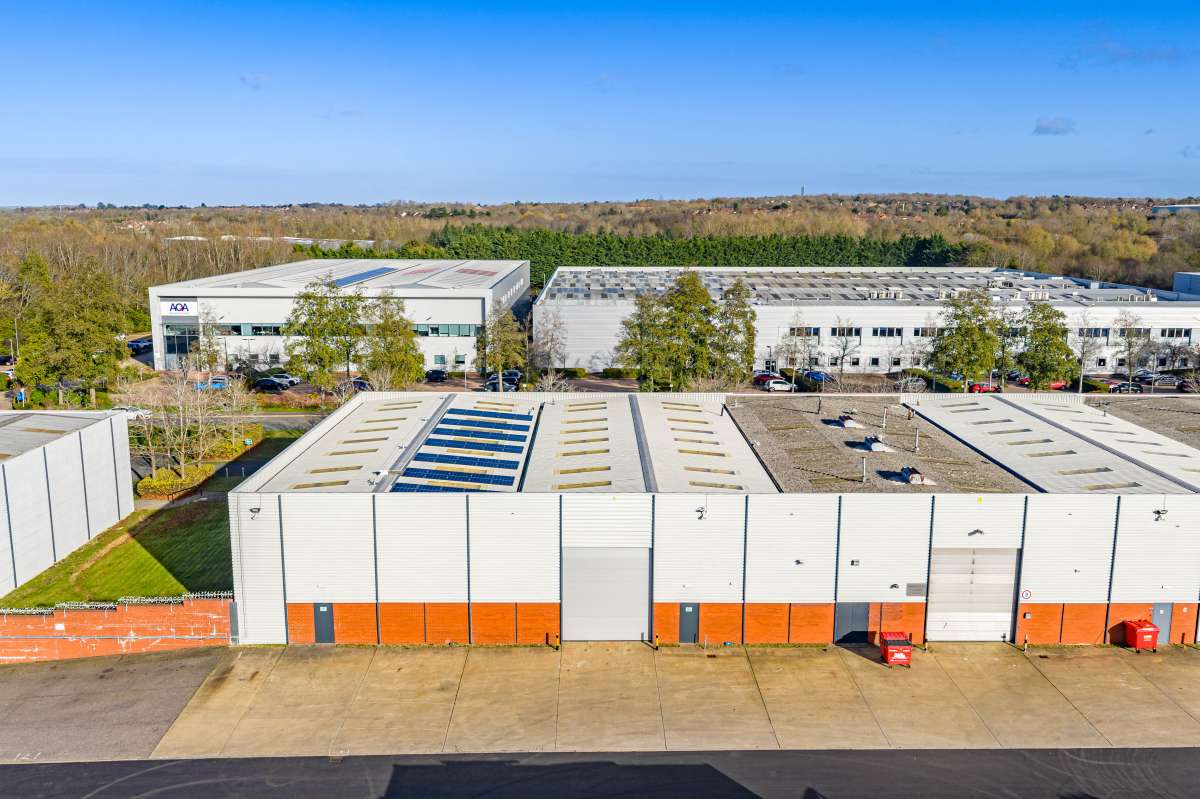 Industrial Unit in Milton Keynes - photo 4