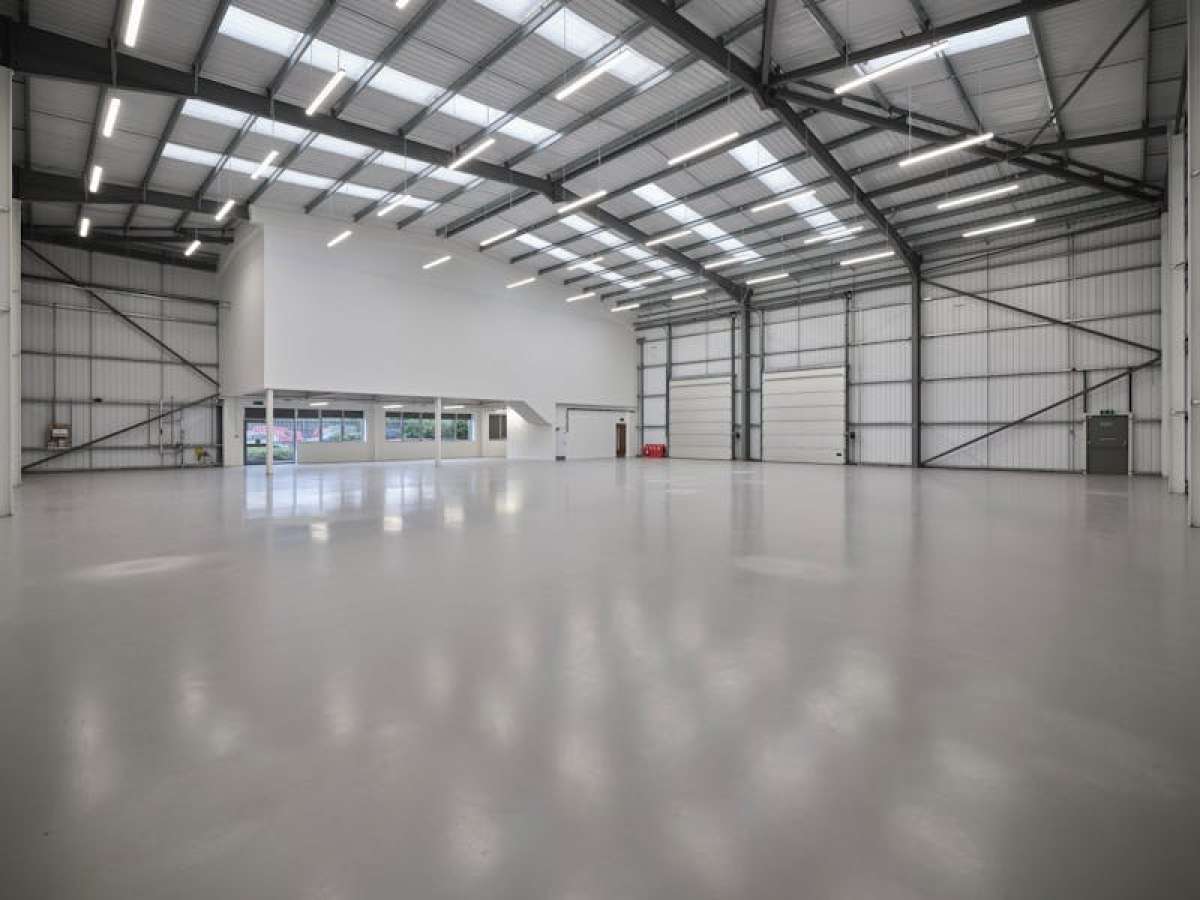 Industrial Unit in Uxbridge - photo 2