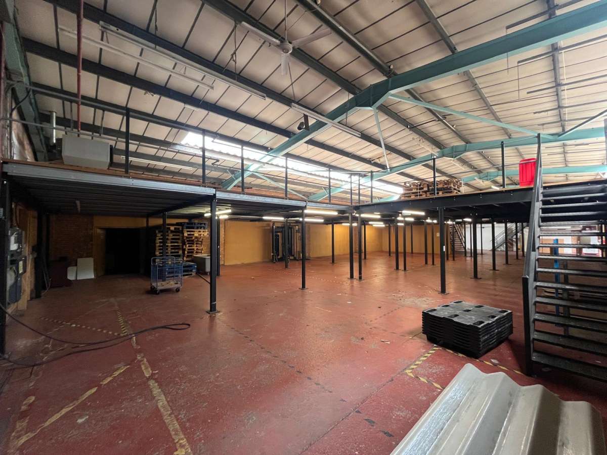 Industrial Unit in Leicester - photo 3