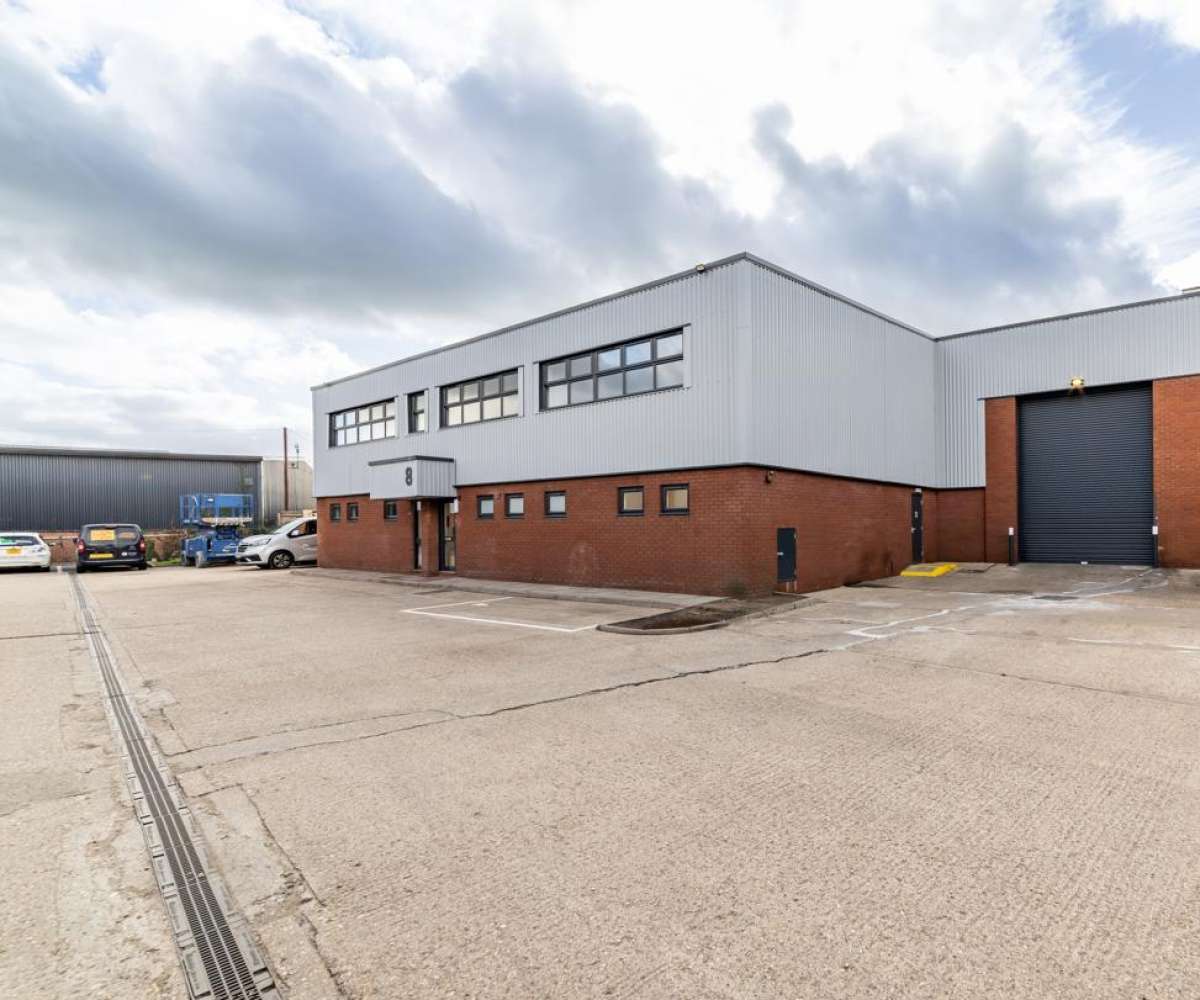 Industrial Unit in Reading - photo 2