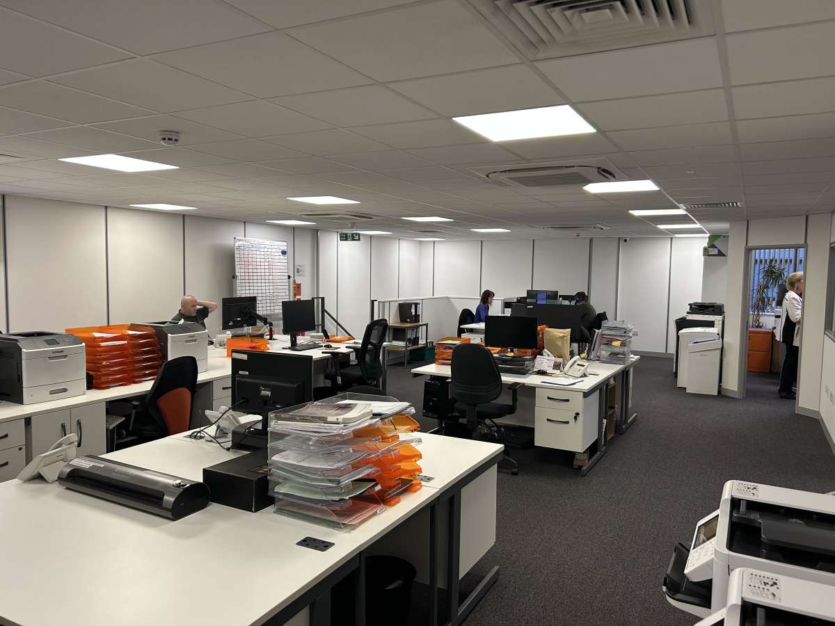 Industrial Unit in Plymouth - photo 2