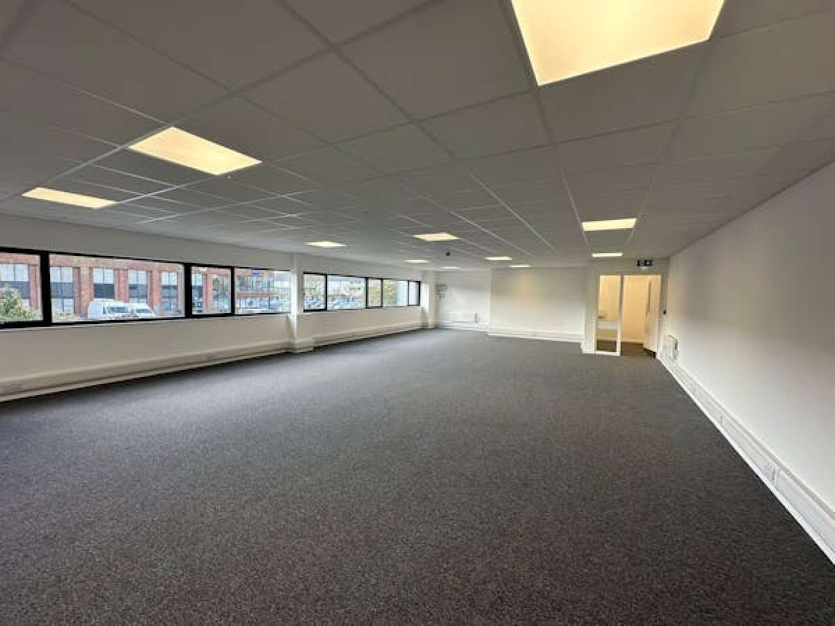 Industrial Unit in Tewkesbury - photo 3