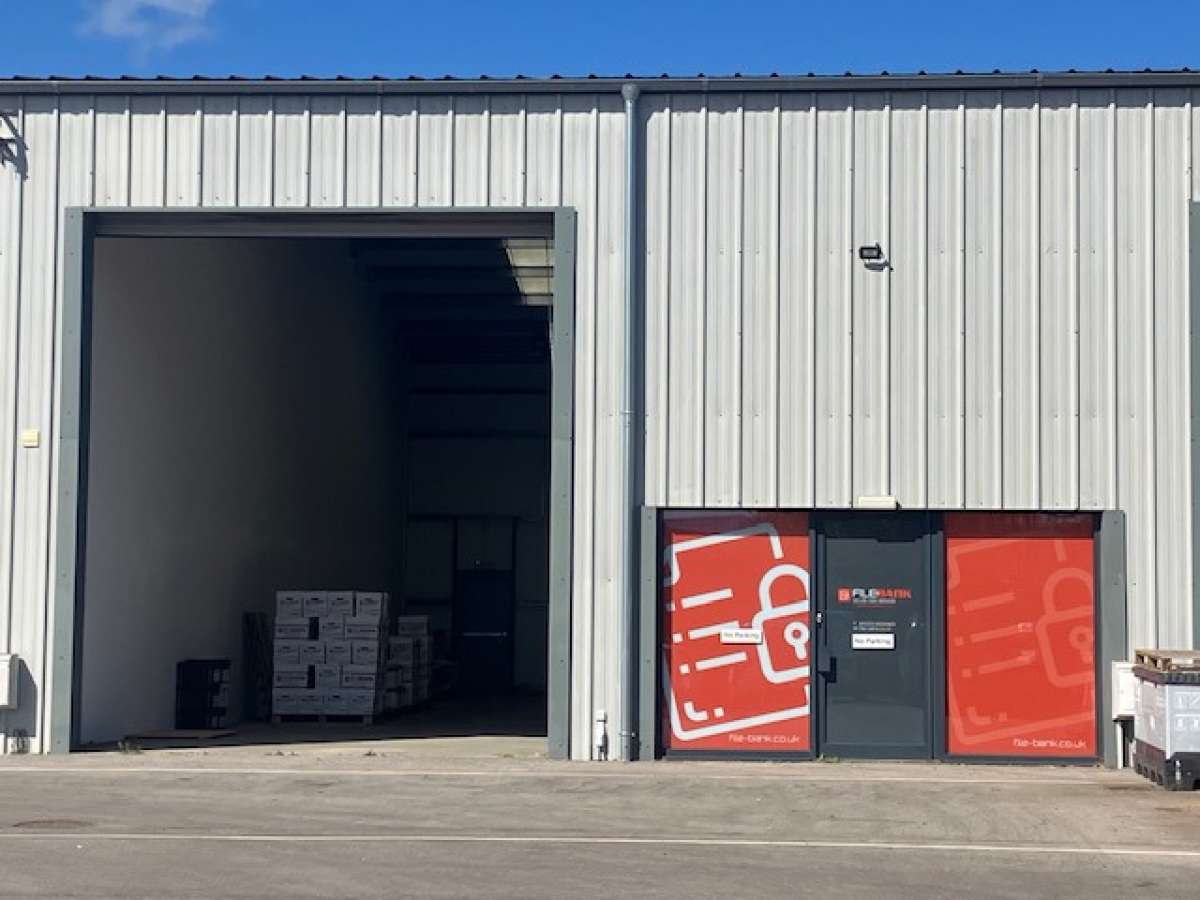 Industrial Unit in King's Lynn - photo 2