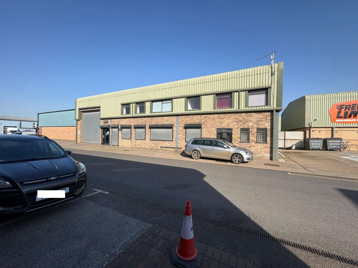 Industrial Unit in Lincoln - photo 2