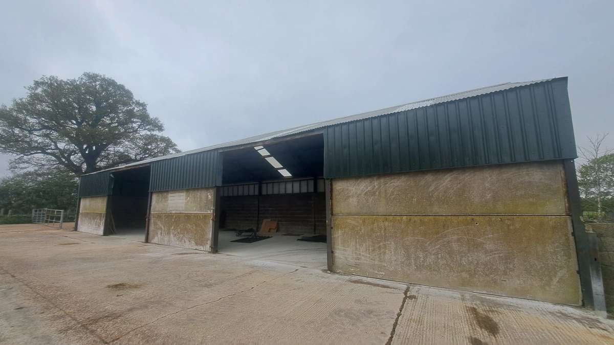 Industrial Unit in Newport Pagnell - photo 2