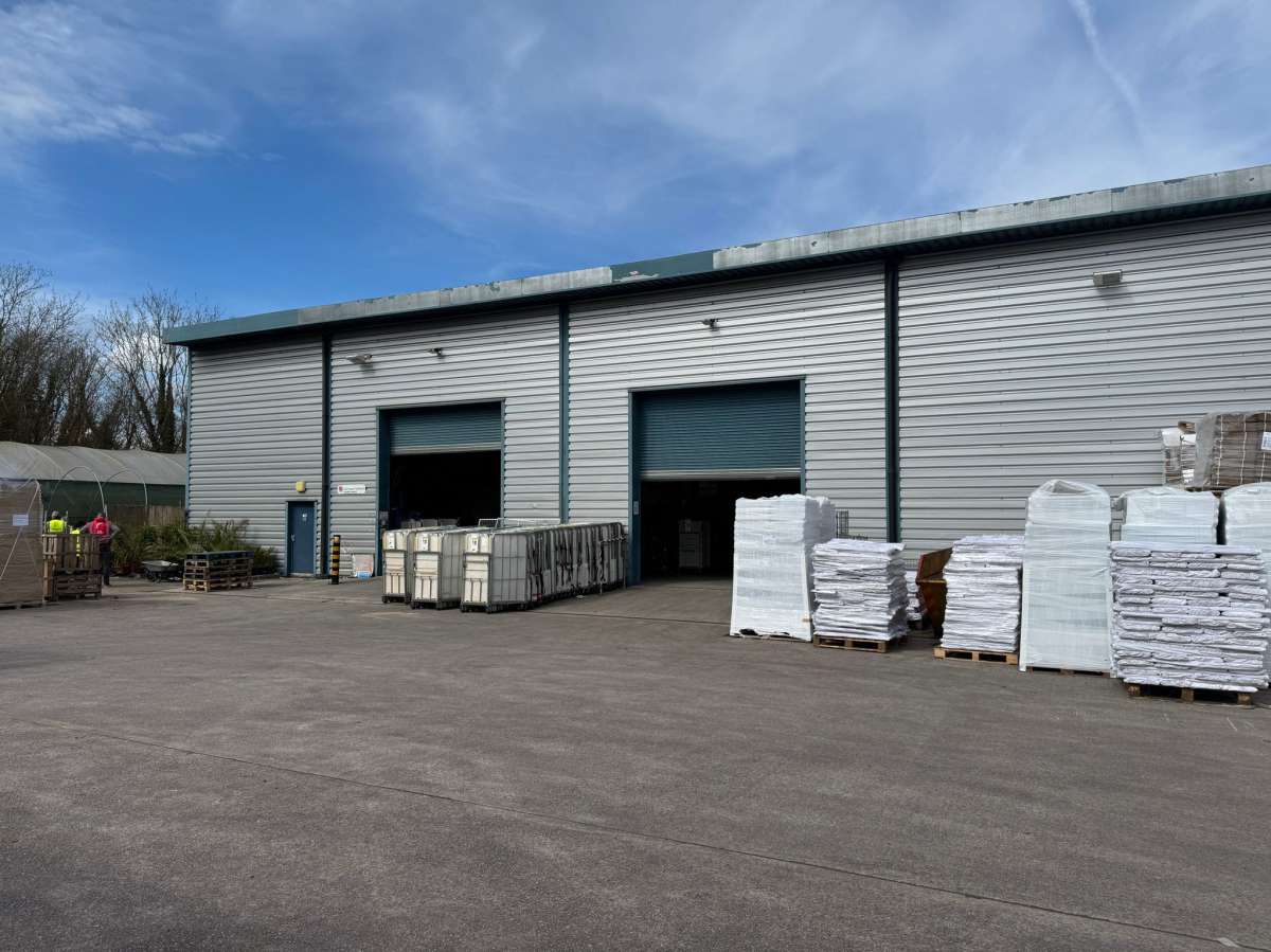 Industrial Unit in Paignton - photo 2