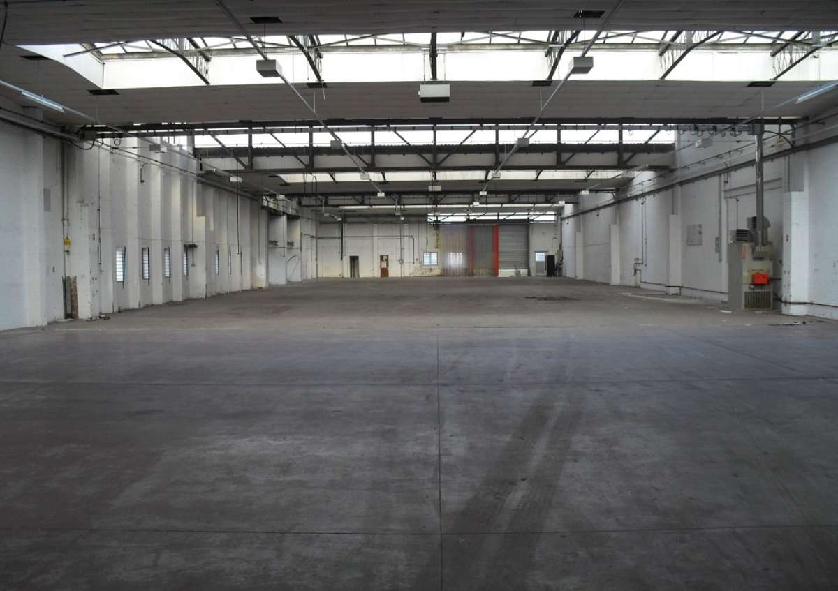 Industrial Unit in West Bromwich - photo 3