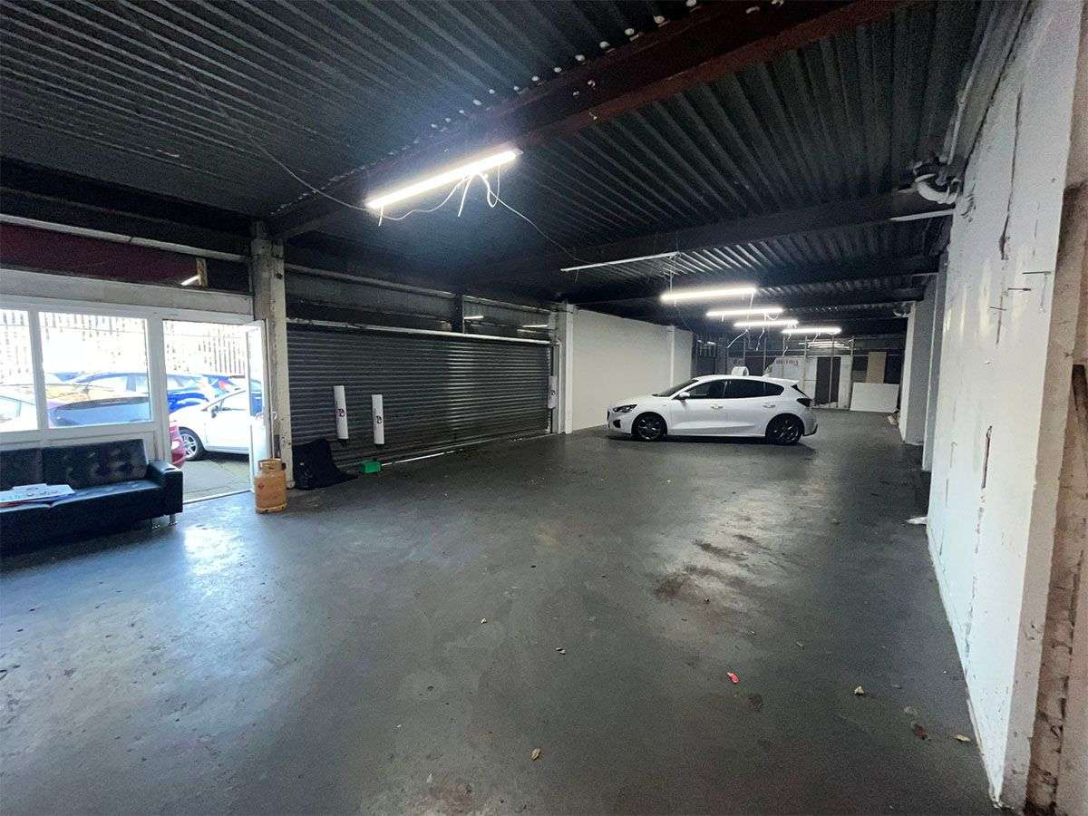 Industrial Unit in Liverpool - photo 4