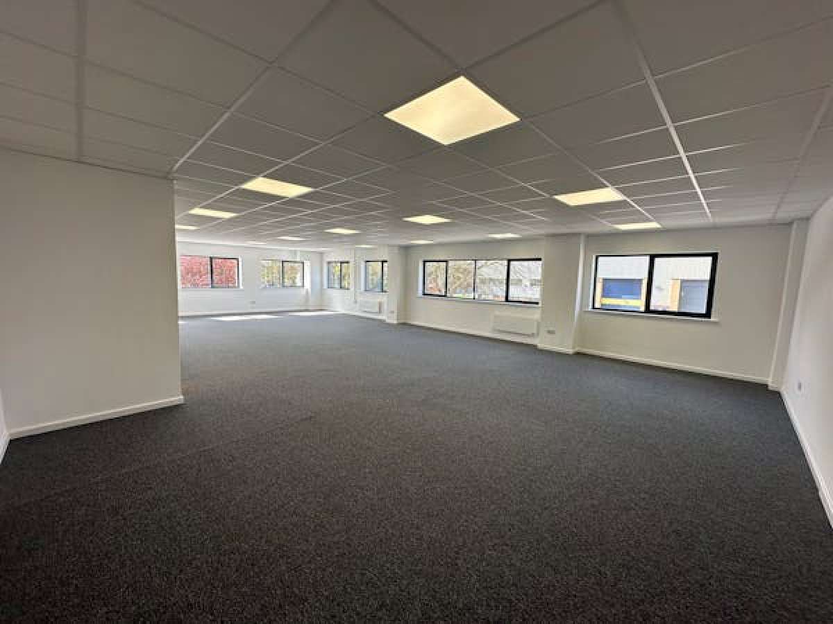 Industrial Unit in Tewkesbury - photo 4