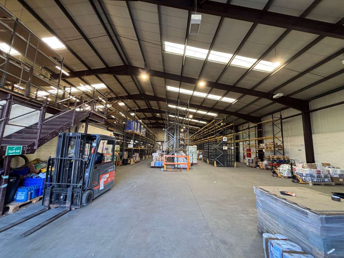 Industrial Unit in Altens Industrial Estate - photo 3