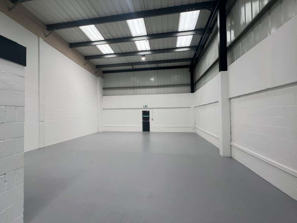 Industrial Unit in Portsmouth - photo 3