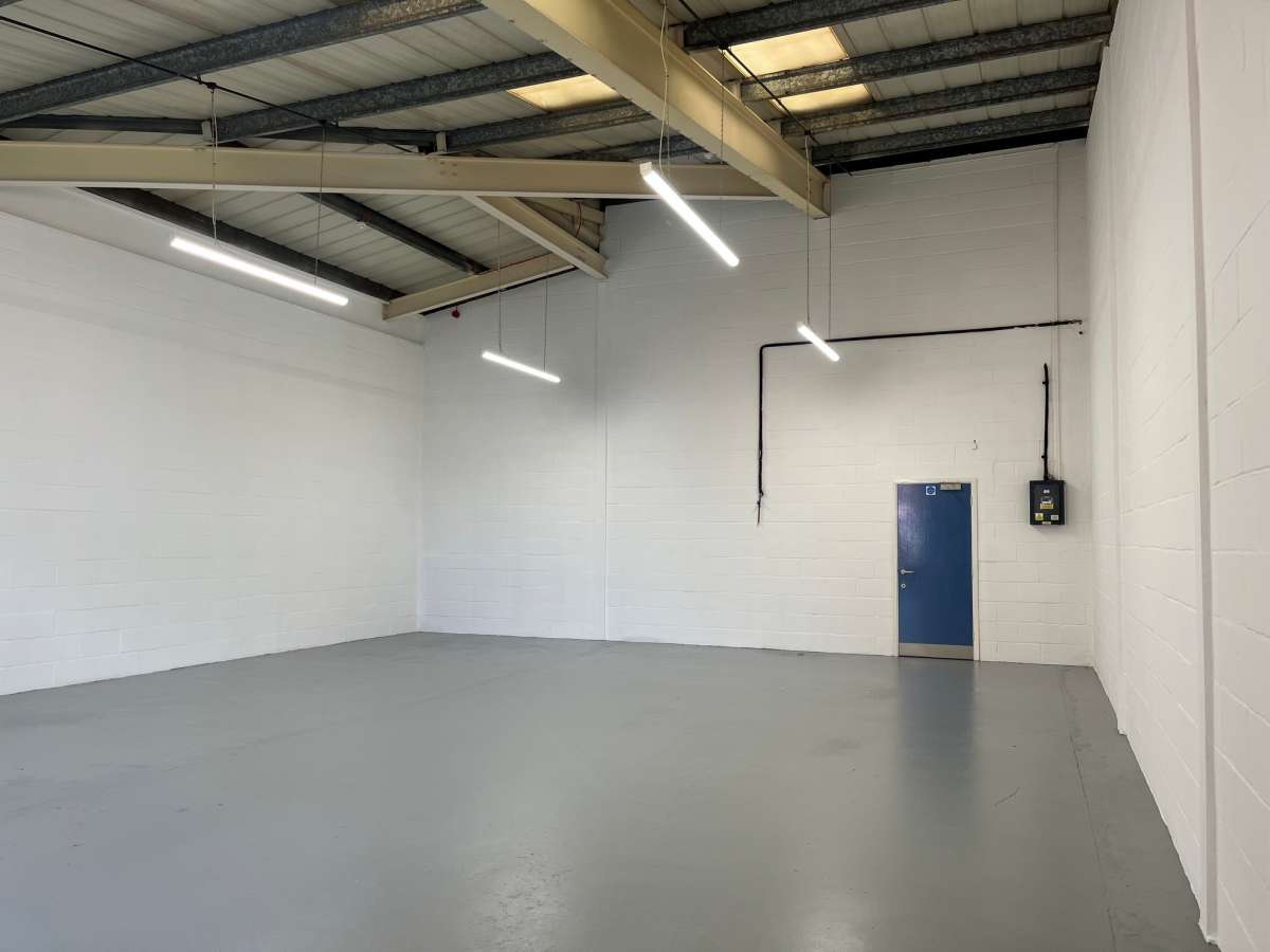 Industrial Unit in Letchworth - photo 2