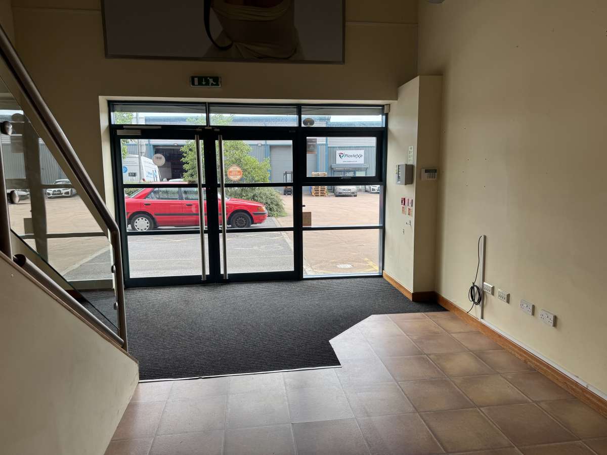Industrial Unit in Exeter - photo 2