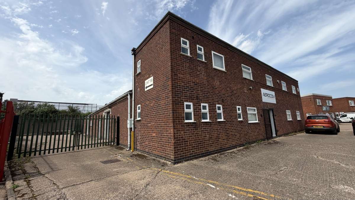 Industrial Unit in Coventry - photo 2