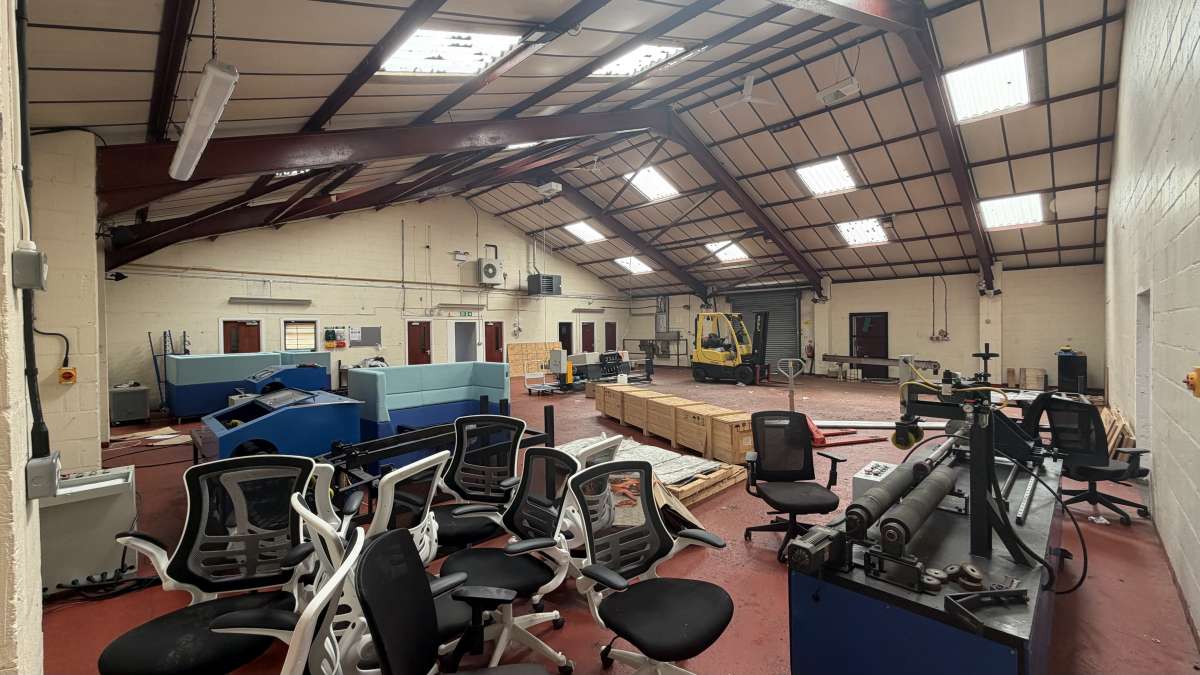 Industrial Unit in Coventry - photo 3