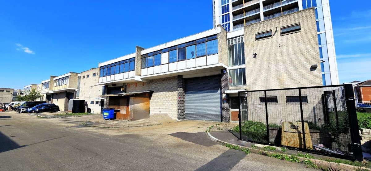 Industrial Unit in London