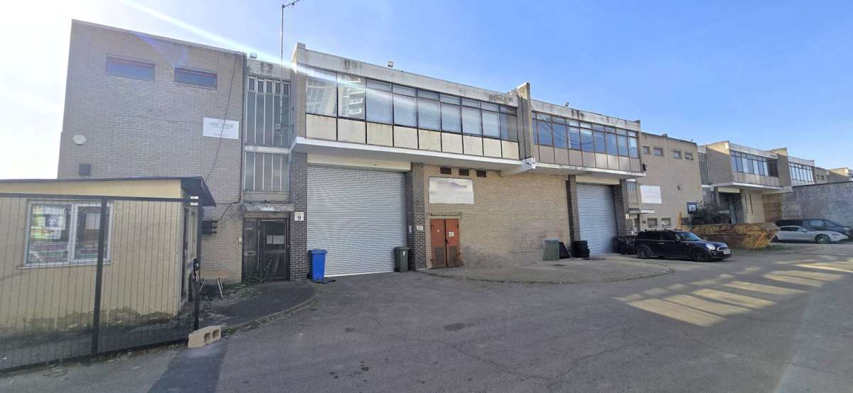 Industrial Unit in London