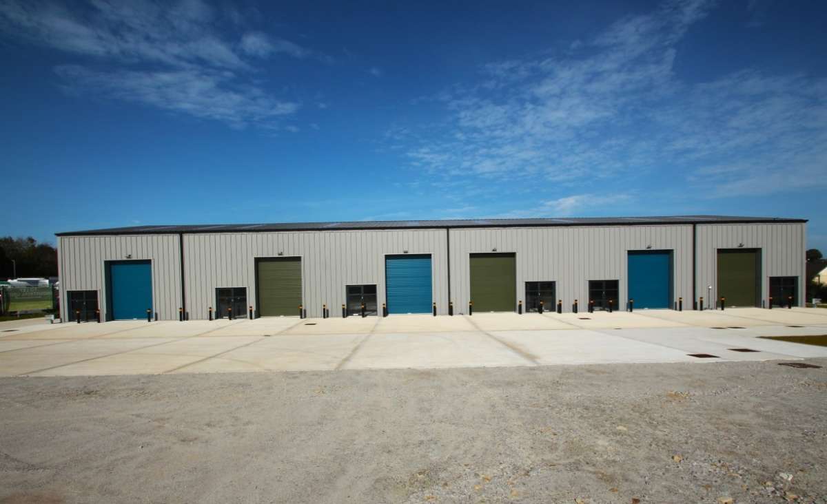 Industrial Unit in Truro - photo 2