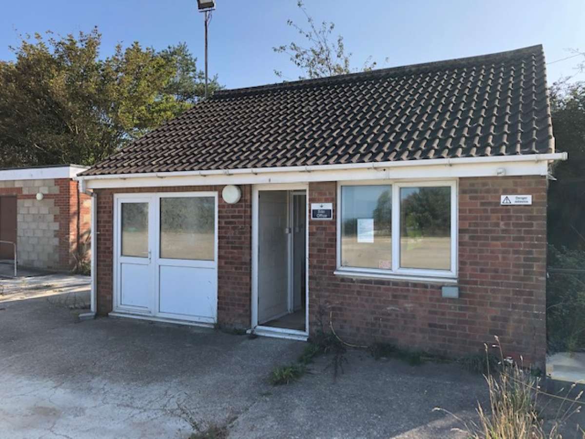 Industrial Unit in Cromer - photo 3