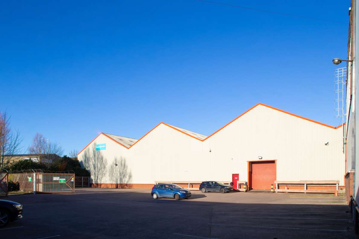 Industrial Unit in Wolverhampton - photo 4