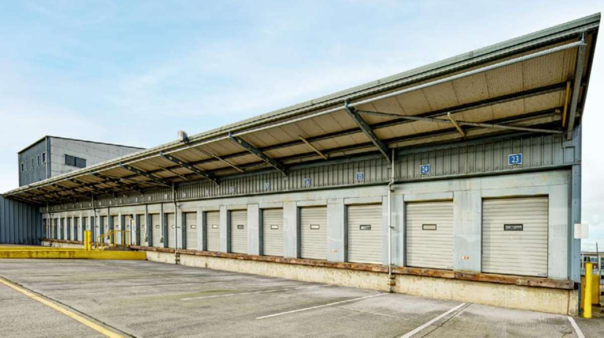 Industrial Unit in Enfield - photo 3