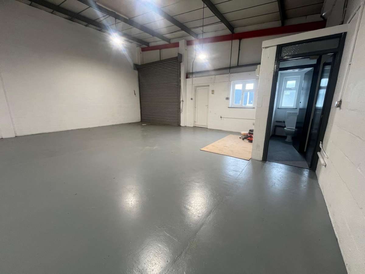 Industrial Unit in Lincoln - photo 4