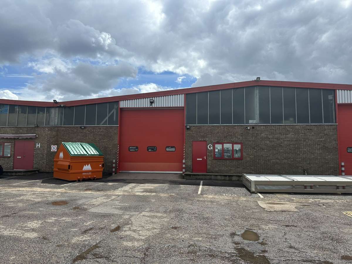 Industrial Unit in Peterborough - photo 2