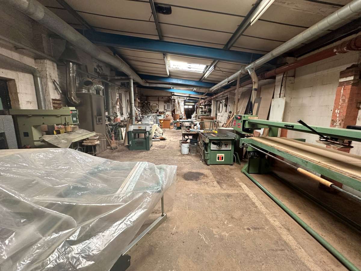 Industrial Unit in Leicester - photo 2