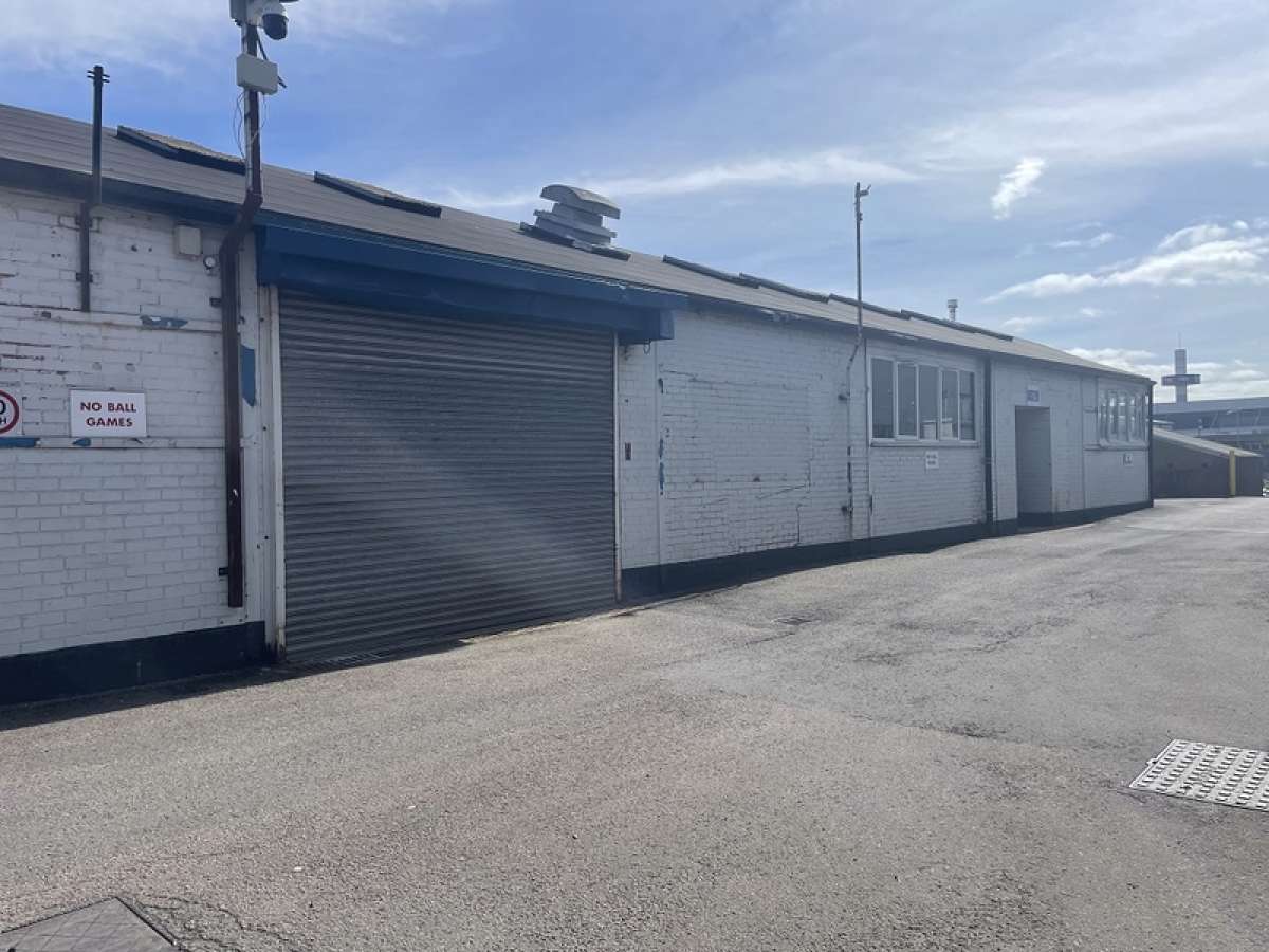 Industrial Unit in Birmingham - photo 2