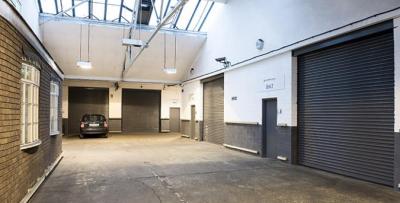 Industrial Unit in London - photo 2